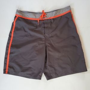 Joe Boxer Men's Swimsuit Swim trunks size 36. EUC